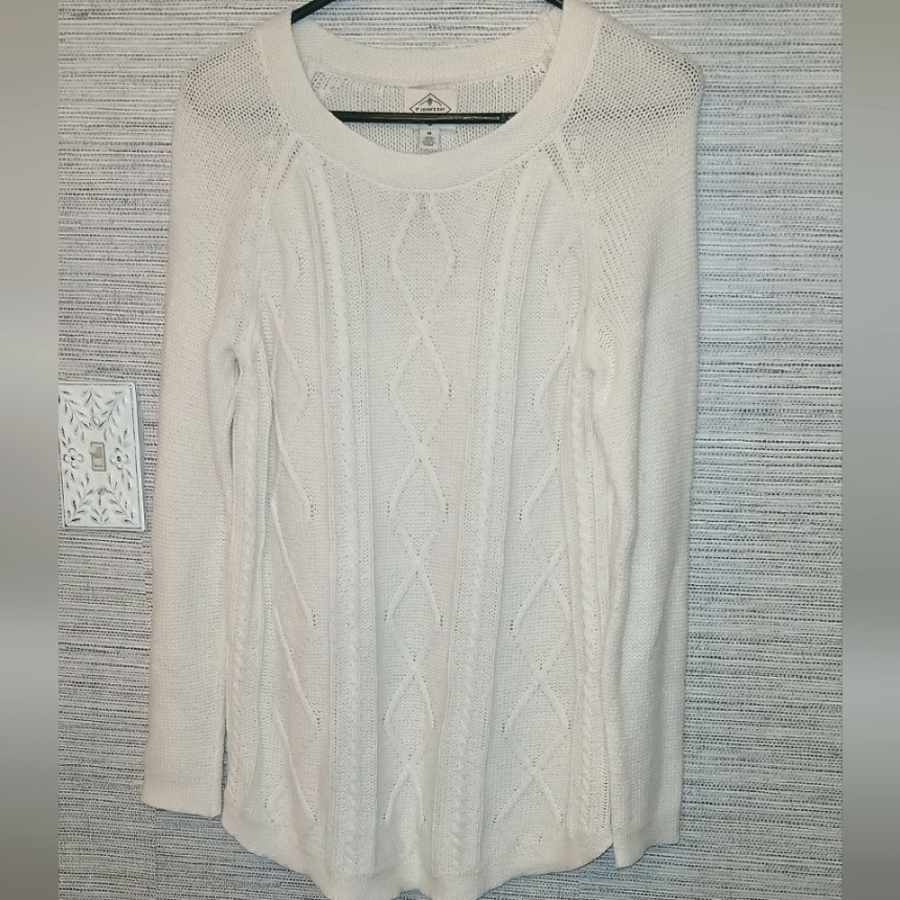 MEDIUM: St. John's Bay Cable Knit Sweater - Picture 7 of 9